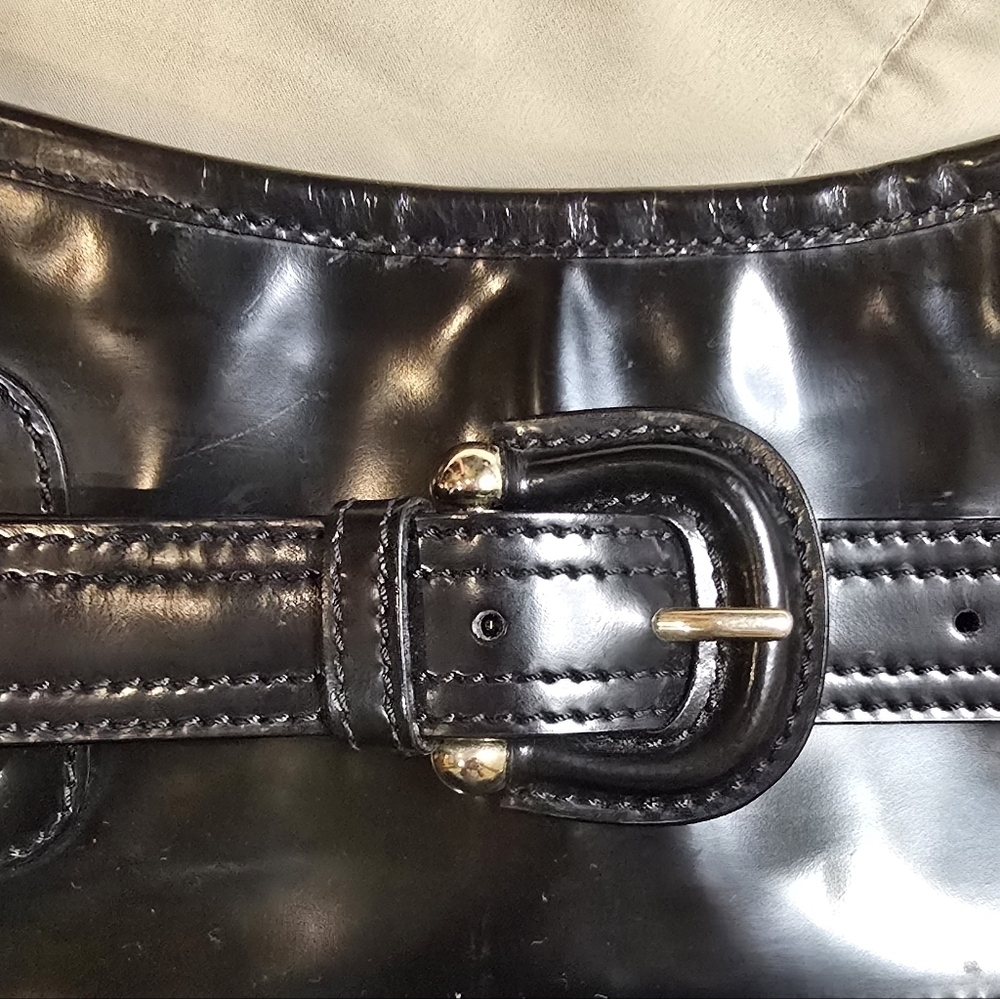 Elegant BURBERRY Black Quilted Crossbody Bag - Picture 9 of 9